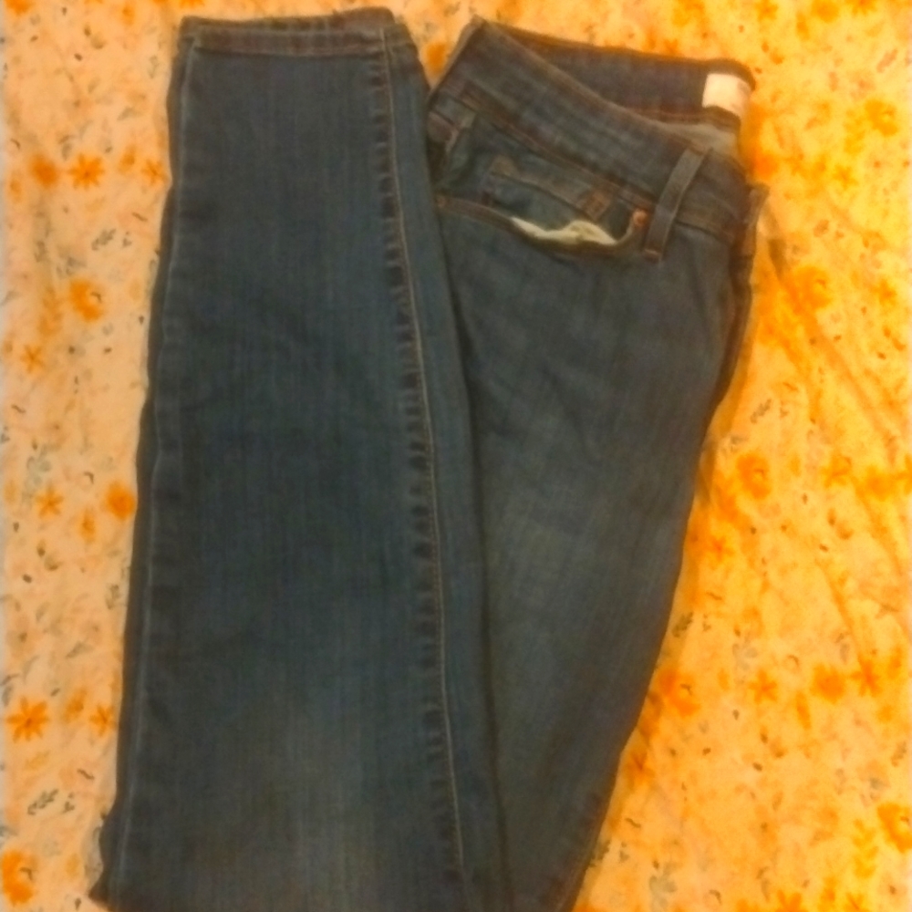 Levis